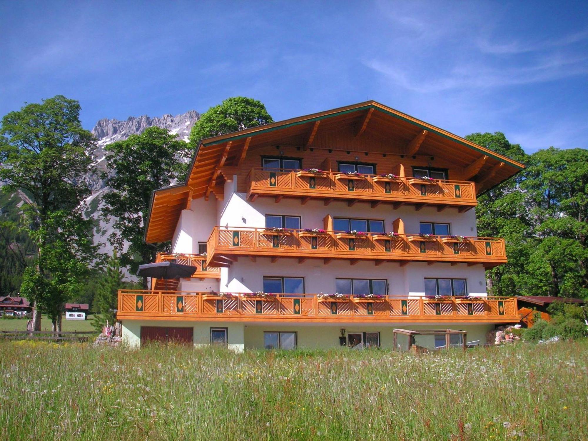 Pension Bergpracht Ramsau am Dachstein Exterior photo